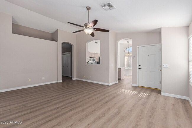 Foto del edificio - 1058 West Swan Drive