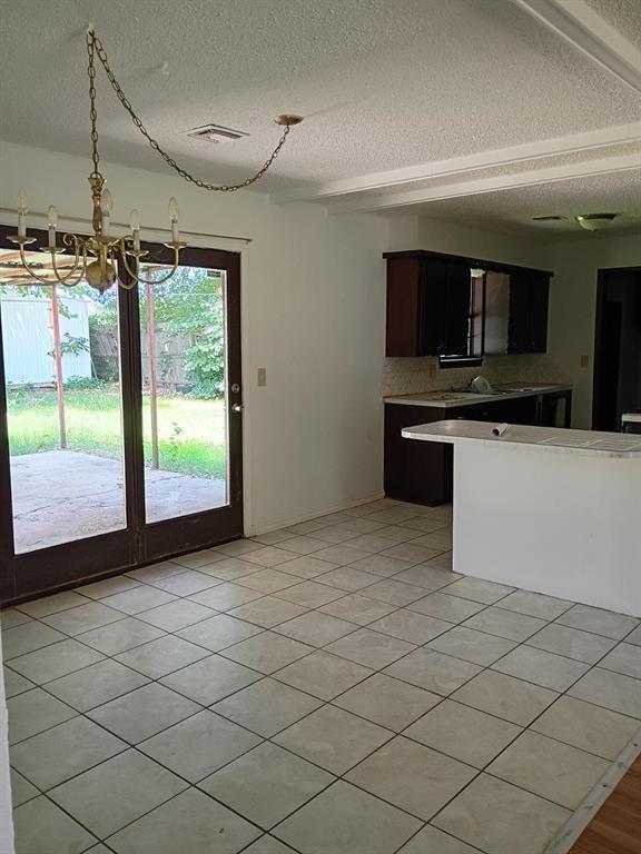 Foto del edificio - 8713 S Hillcrest Dr