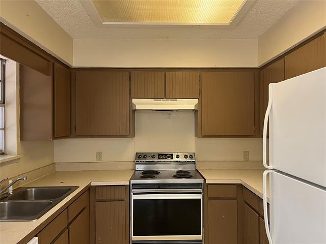 Building Photo - 521 N Walnut Creek Dr