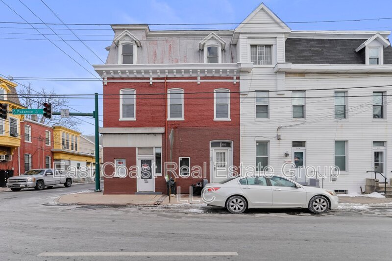 Foto principal - 302 S Potomac St