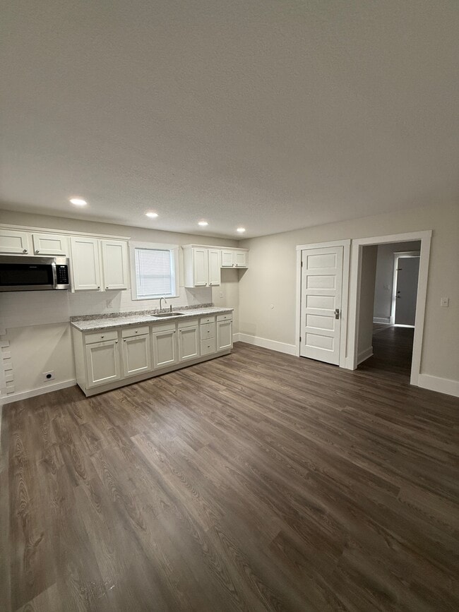 Building Photo - 514 S Metcalf St