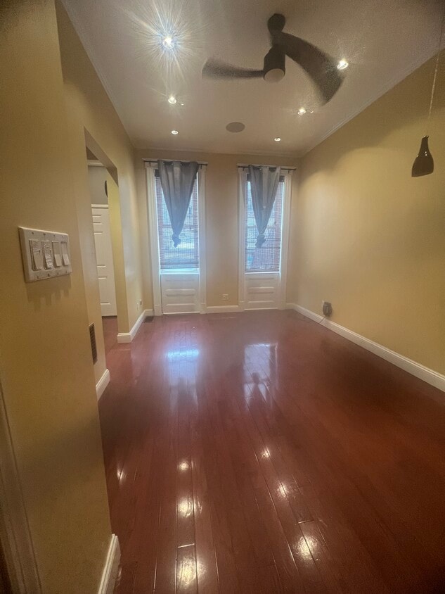 Building Photo - 400 Eldert Lane