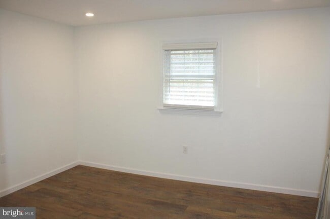 Building Photo - 1311 Yardley Commons