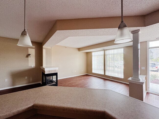 Foto del edificio - 649 Old Hwy 8