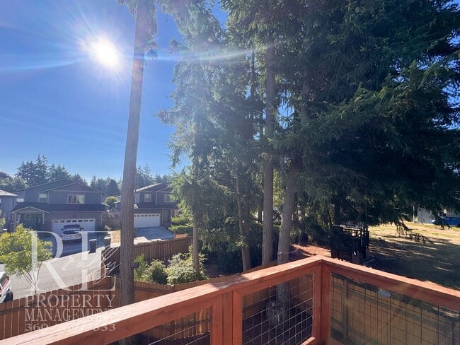 Building Photo - 4250 SE Horsehead Way
