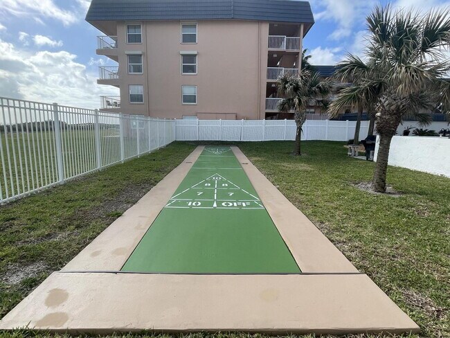Building Photo - Welcome to Your Beachfront Escape at Beach Winds, Cocoa Beach!