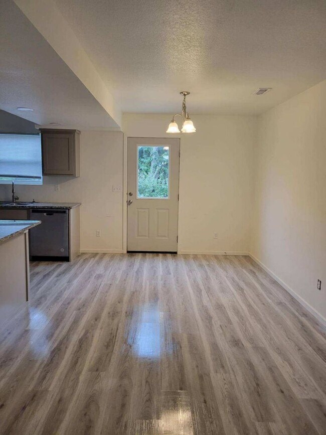 Foto del edificio - laclederentals@gmail.com