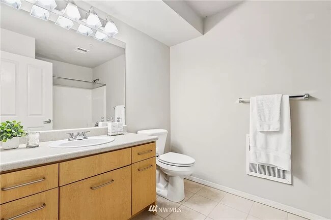 Foto del edificio - 710 240th Way SE