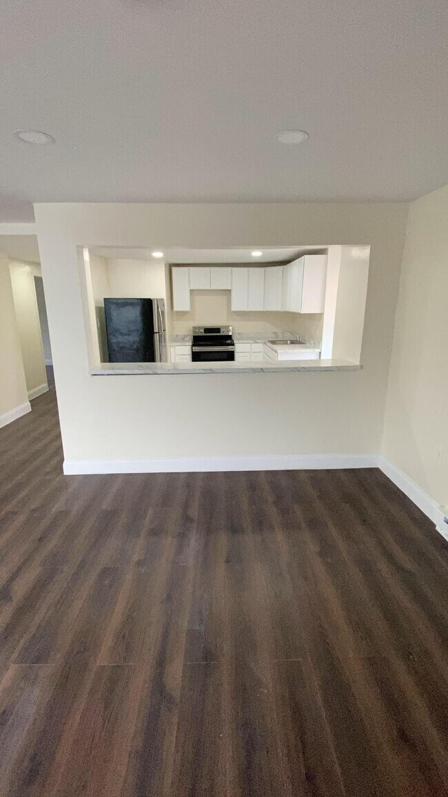 Foto del edificio - 242 W Bacon St