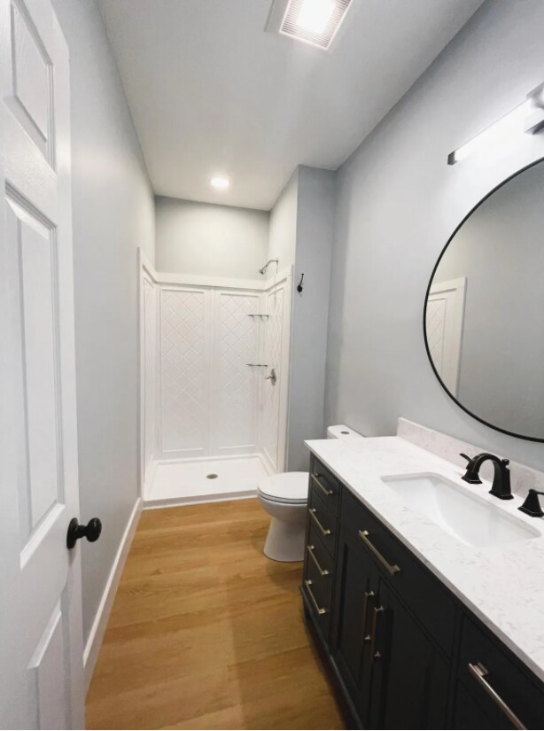 Baño - 208 State St