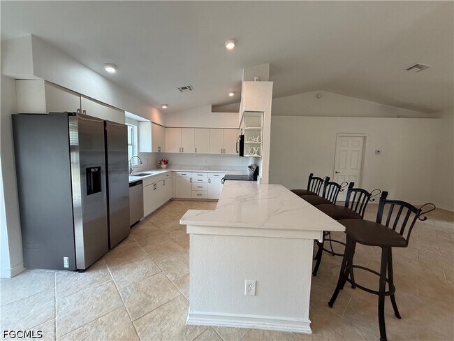 Foto del edificio - 1371 14th Ave NE