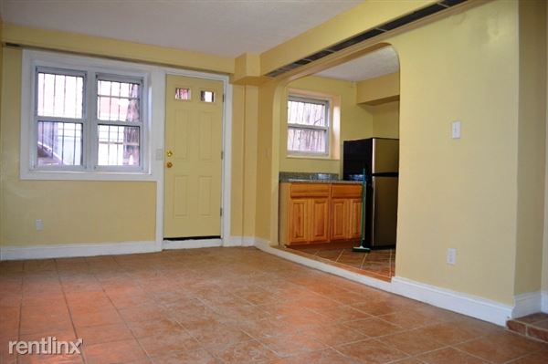 Building Photo - 1518 E 45th St