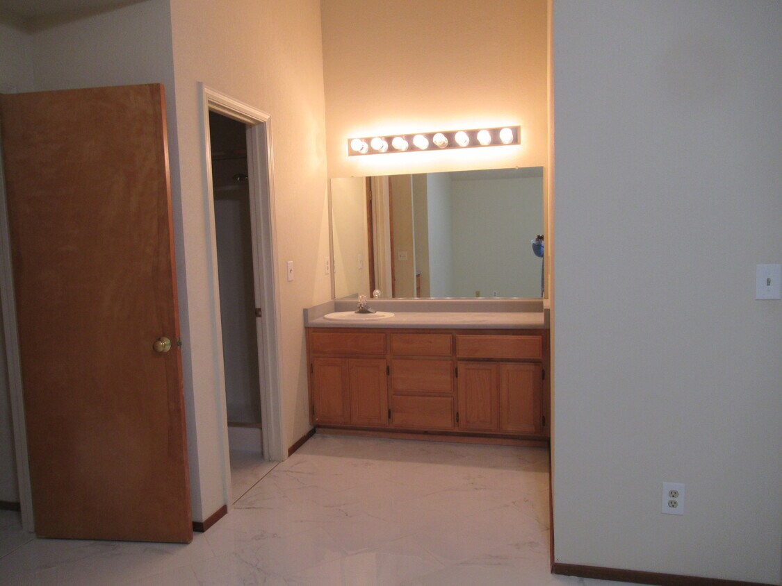 1538 Bridge St, Yuba City, CA 95993 House Rental in Yuba City, CA