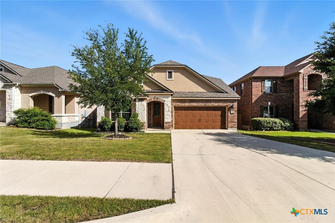 Foto principal - 319 Hunters Hill Dr