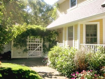 Foto del edificio - 1559 Deerfield Rd