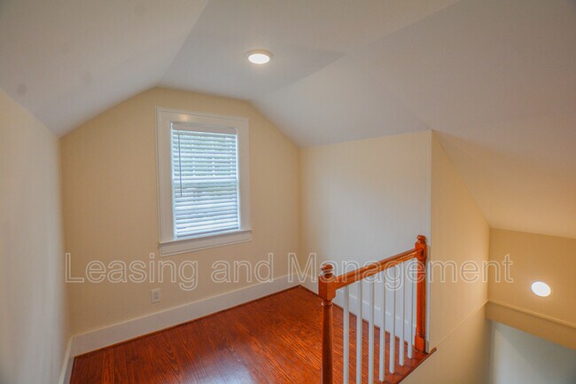 Building Photo - 513 Savannah Hwy
