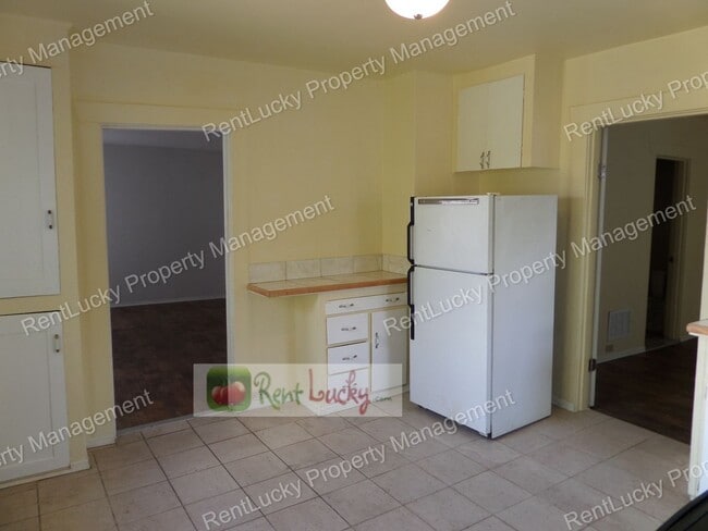 Building Photo - 6523 35th Ave SW