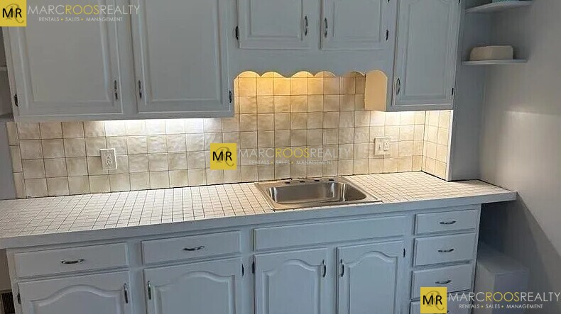 Foto principal - 923 Beacon St