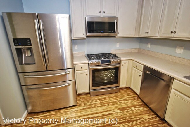 Building Photo - 3 br, 2.5 bath House - 829 Steam Boat St