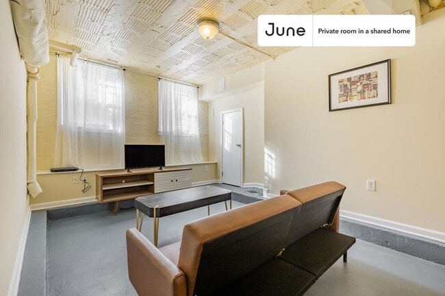 Building Photo - Room in Shared 4 bed/2 bath home in Dupont Circle