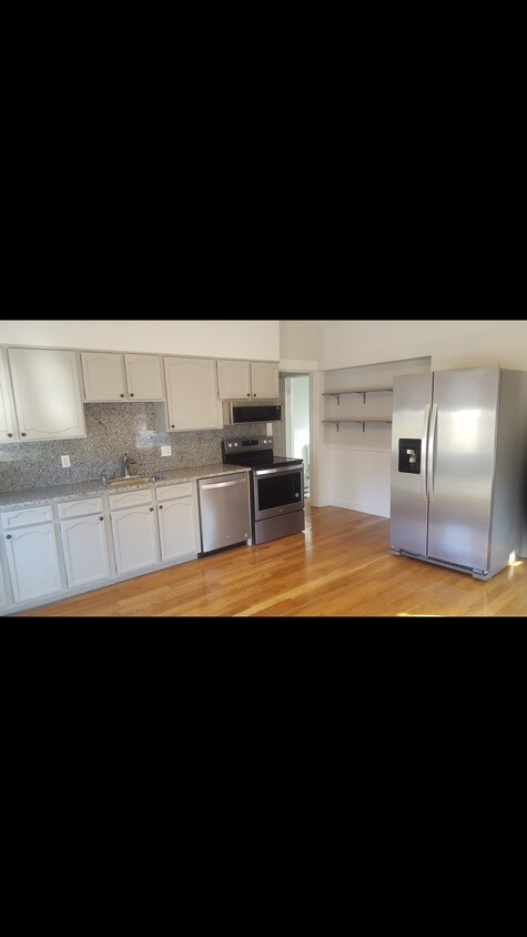 Foto principal - 659 South St