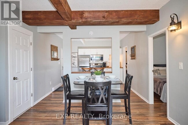 Building Photo - 4675 Queen St