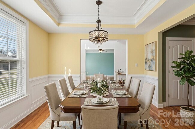 Foto del edificio - 8348 Rocky River Rd