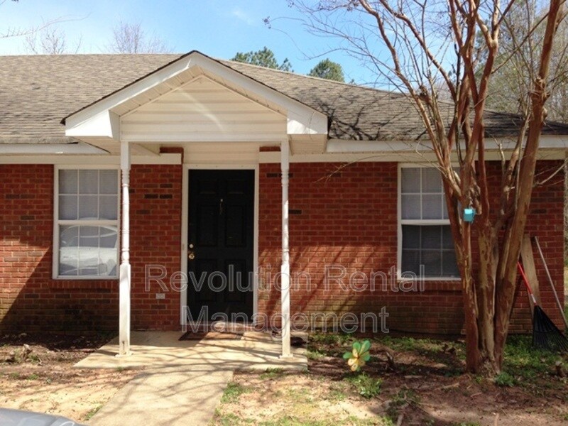 733 Stallings Rd Unit H, Senoia, GA 30276 Condo for Rent in Senoia