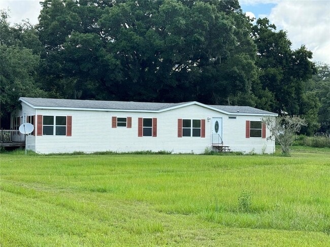 Building Photo - 35643 Clinton Ave