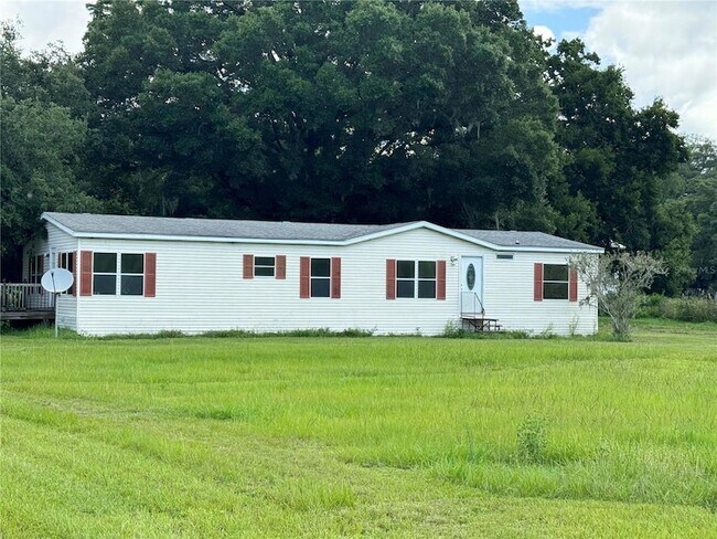 Foto del edificio - 35643 Clinton Ave