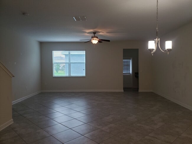 Building Photo - 11113 Sycamore Woods Dr