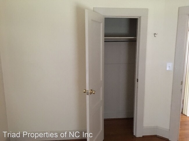 Building Photo - 2 br, 1 bath House - 726 Everett St