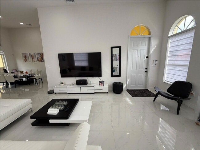 Foto del edificio - 2330 SW 132nd Wy