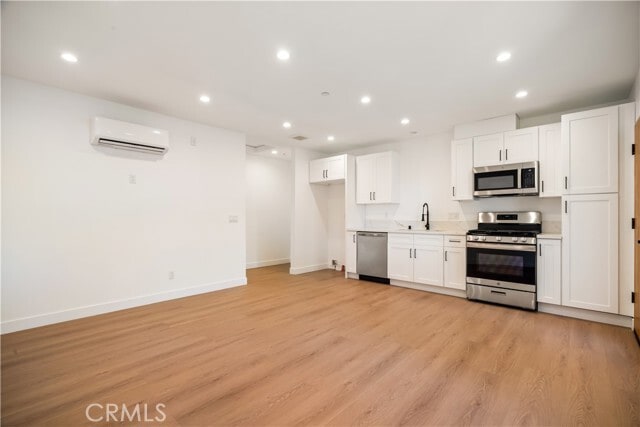 Foto del edificio - 6933 Jellico Ave