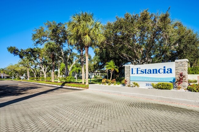 Foto del edificio - L'Estancia Apartment Homes