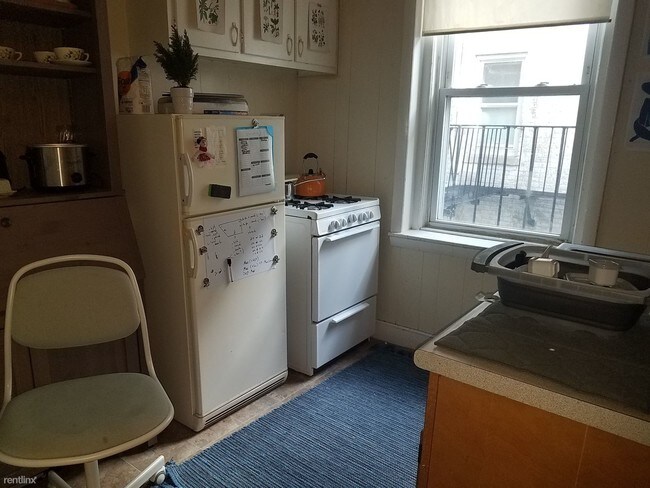 Building Photo - 95 Gordon St