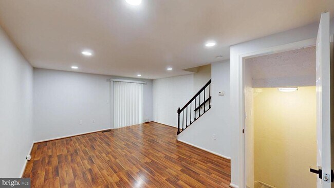 Foto del edificio - 8551 Braxted Ln