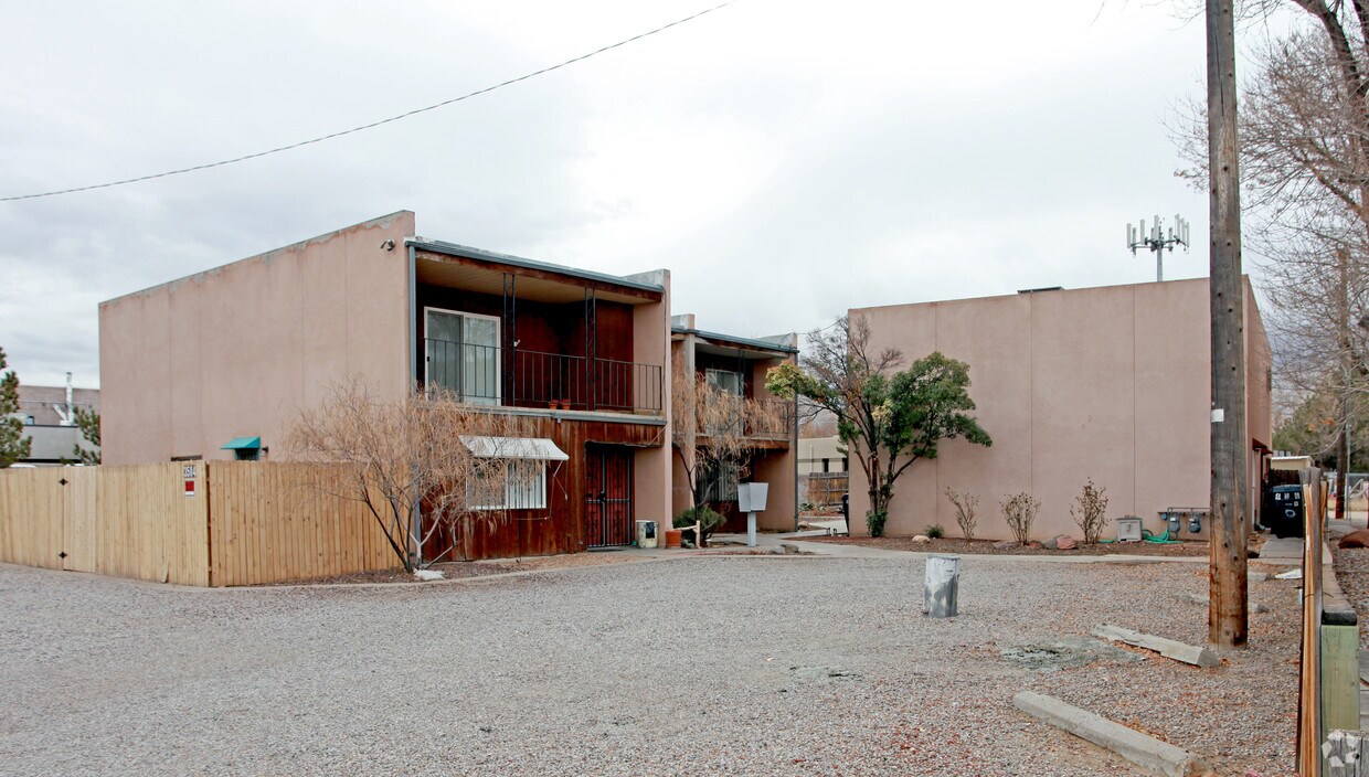 Foto principal - 3504 San Andres Dr NE