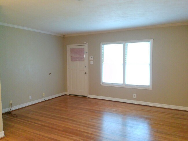 Building Photo - 3425 Monterrey St