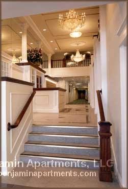Building Photo - 62 Boylston St