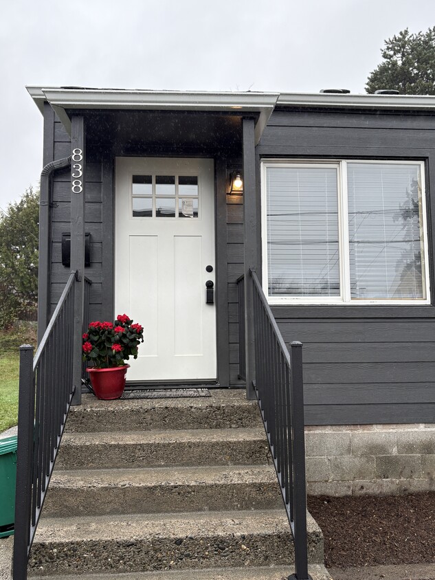 Photo - 838 NW 54th St (Seattle, WA)