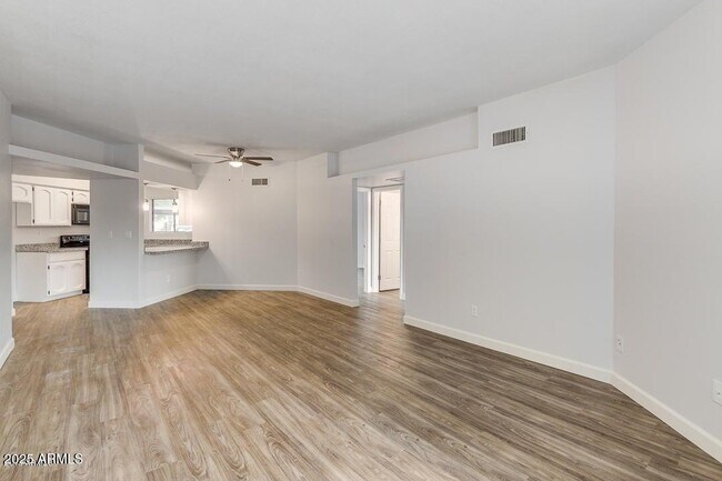 Foto del edificio - 1287 N Alma School Rd