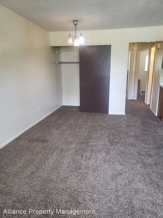 Building Photo - 2 br, 1 bath House - 3145 Vance Ave