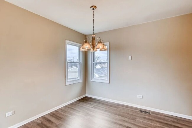 Foto del edificio - 1384 Alberta Ct