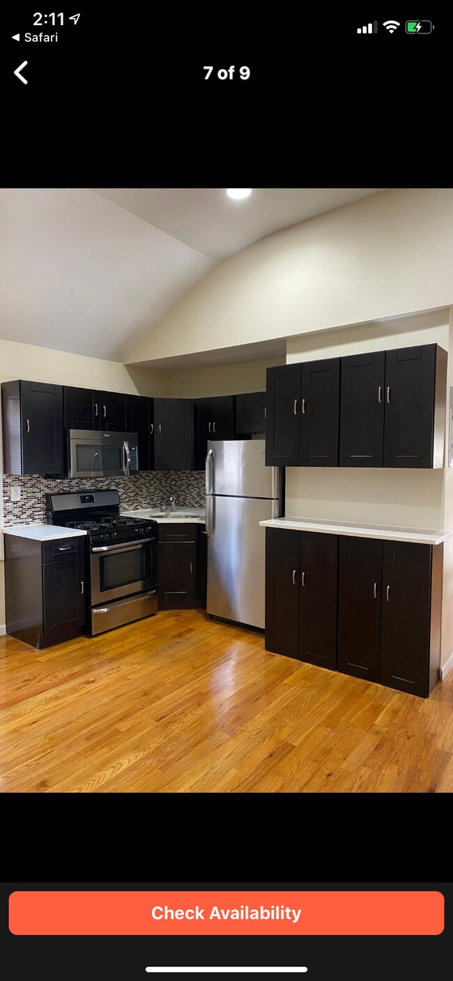 Black Cabinets and stainless steel - 11529 170th St