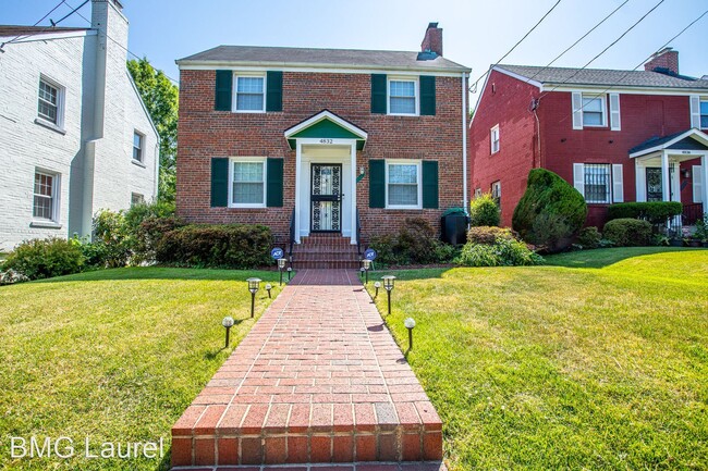 Building Photo - 3 br, 3.5 bath House - 4832 Queens Chapel ...