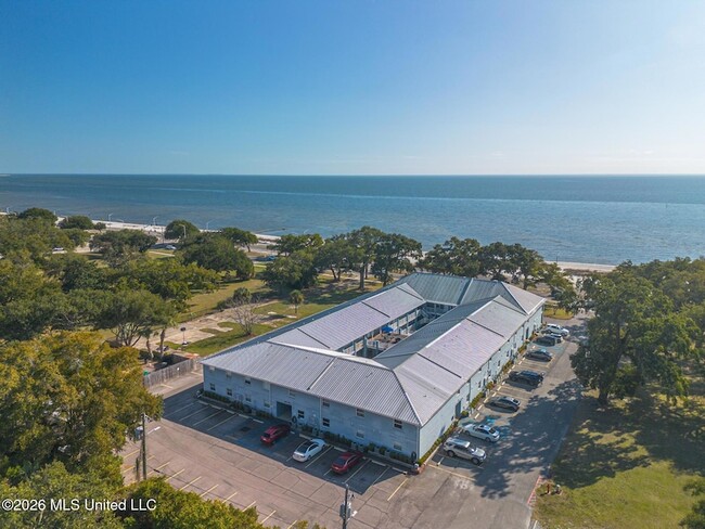 Foto del edificio - 1282 Beach Blvd