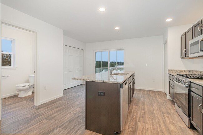 Foto del edificio - Brand new 3 Bedroom Townhouse