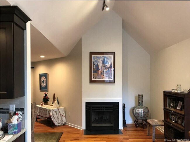 Fireplace area - 70 Harbour Close