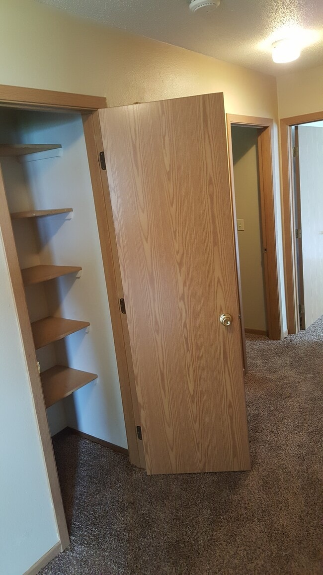 Building Photo - 3043 18th St S